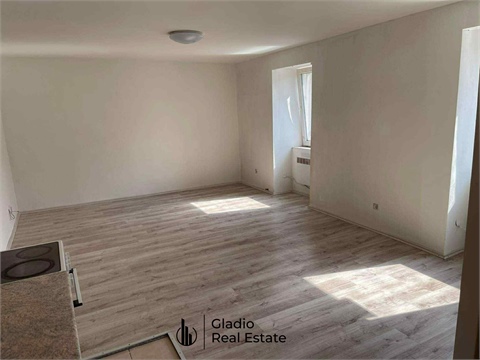 Prodej rodinného domu, 344 m² 2