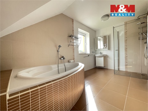 Prodej rodinného domu, 168 m² - 8