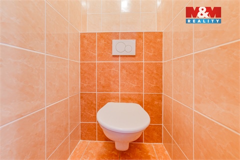 Pronájem bytu 3kk, 92 m² 12