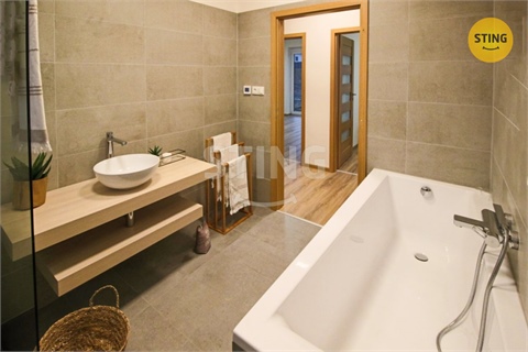 Pronájem rodinného domu, 130 m² 14