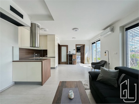 Pronájem bytu 2kk, 66 m² - 2