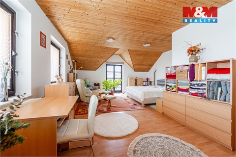 Prodej rodinného domu, 375 m² - 8