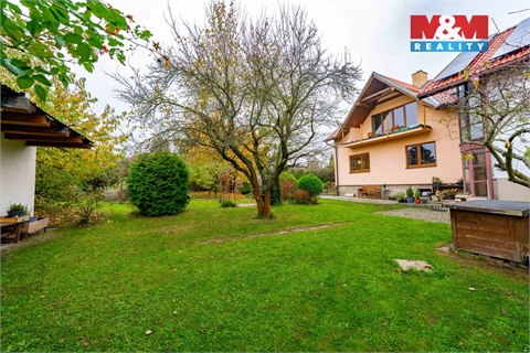 Prodej rodinného domu, 375 m² 2