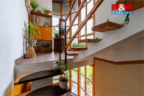 Prodej rodinného domu, 375 m² - 6