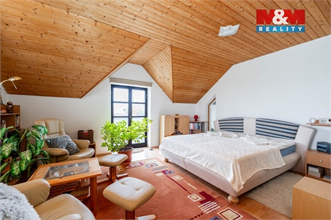 Prodej rodinného domu, 375 m² 10