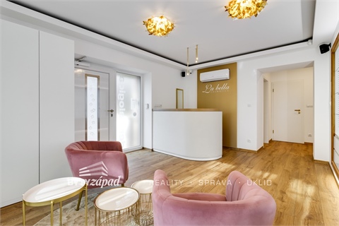 Prodej obchodních prostor, 72 m² 2