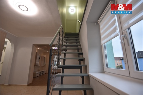 Pronájem bytu 5kk, 100 m² 6