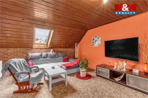 Prodej rodinného domu, 195 m² - 0