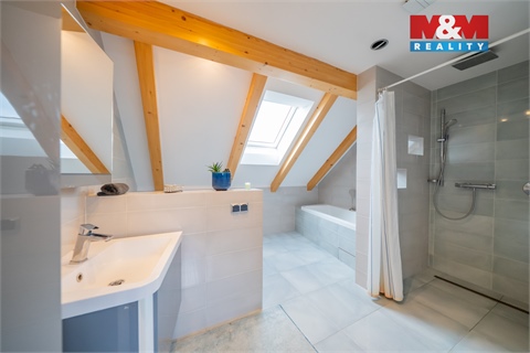 Prodej rodinného domu, 169 m² - 14