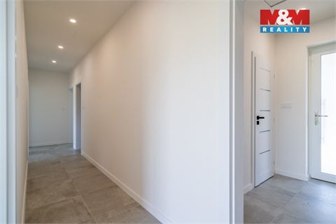 Prodej rodinného domu, 120 m² - 28