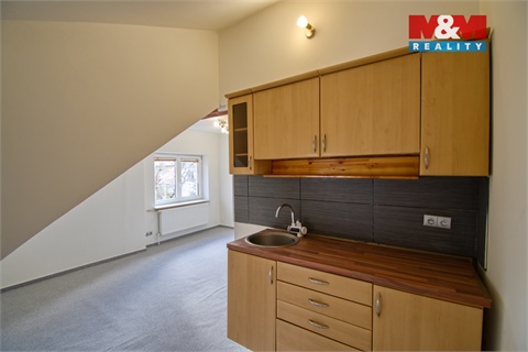 Prodej rodinného domu, 100 m² 14