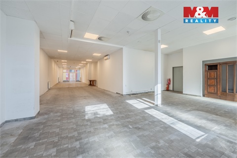 Pronájem obchodních prostor, 150 m² 2