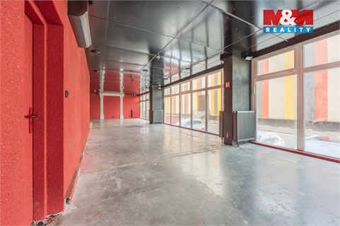 Pronájem obchodních prostor, 300 m² - 2