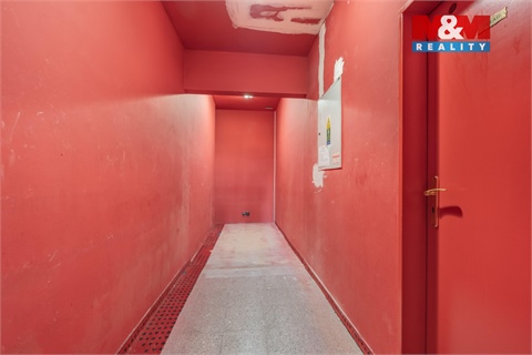 Pronájem obchodních prostor, 300 m² 10