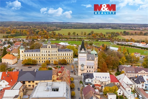 Prodej stavebního pozemku, 9 877 m² 0