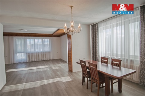 Prodej rodinného domu, 221 m² - 10