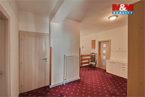 Prodej rodinného domu, 221 m² 24