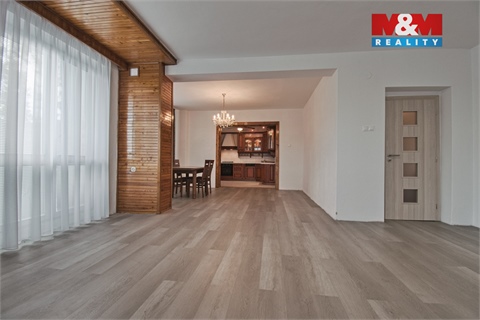 Prodej rodinného domu, 221 m² - 14