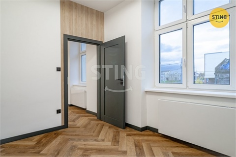 Pronájem bytu 3kk, 66 m² - 14