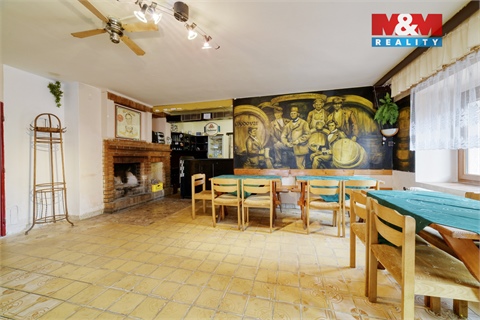 Prodej rodinného domu, 568 m² 2