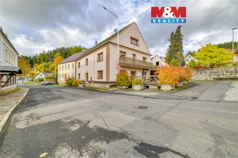 Prodej rodinného domu, 568 m² 0