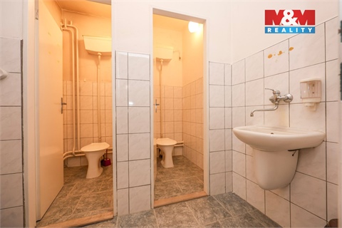 Prodej komerčního objektu, 1 160 m² - 22