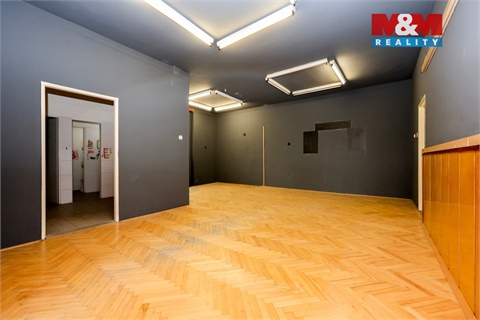 Prodej komerčního objektu, 1 160 m² 4