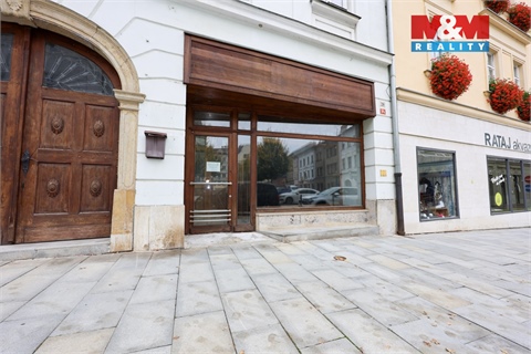 Prodej komerčního objektu, 1 160 m² 14