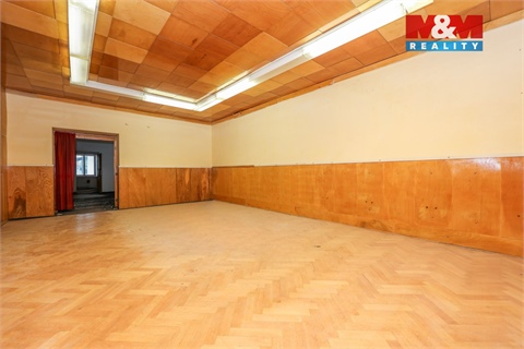 Prodej komerčního objektu, 1 160 m² 22