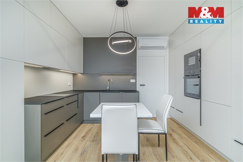 Pronájem bytu 1kk, 33 m² - 2