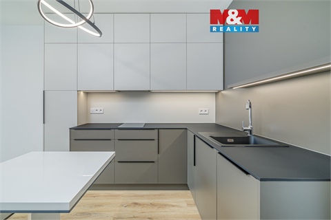 Pronájem bytu 1kk, 33 m² 0