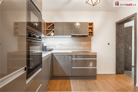 Prodej rodinného domu, 184 m² 2