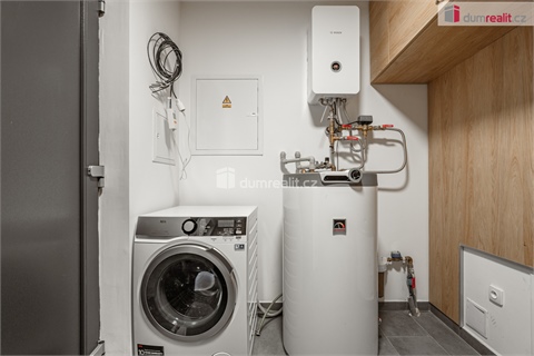 Prodej rodinného domu, 184 m² - 18