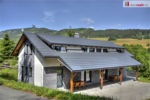 Prodej rodinného domu, 184 m² 0