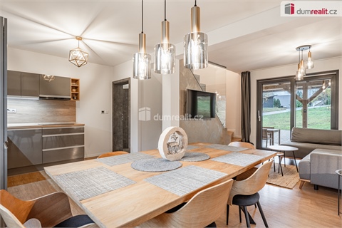 Prodej rodinného domu, 184 m² 8