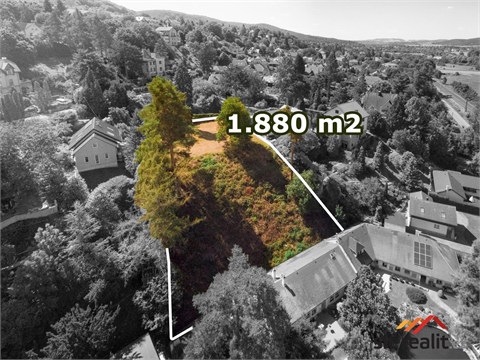 Prodej stavebního pozemku, 1 880 m² 2