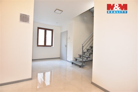 Pronájem bytu 4kk, 90 m² - 8