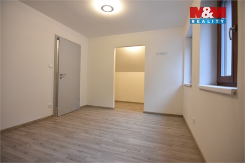 Pronájem bytu 4kk, 90 m² 4