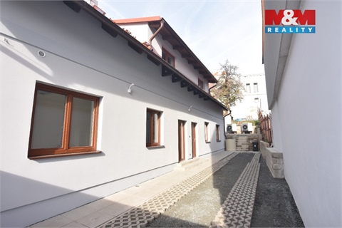 Pronájem bytu 4kk, 90 m² - 18