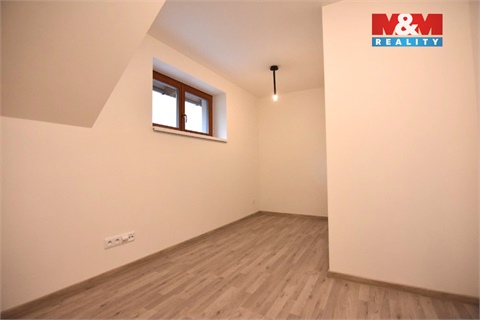 Pronájem bytu 4kk, 90 m² - 0