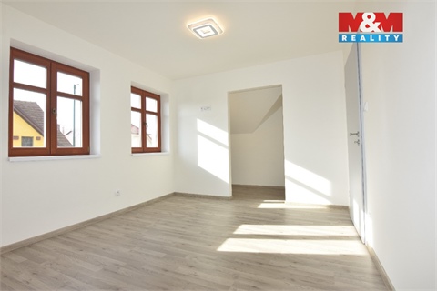 Pronájem bytu 4kk, 89 m² - 10