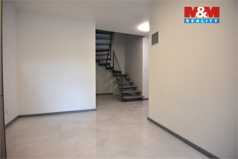 Pronájem bytu 4kk, 89 m² - 2