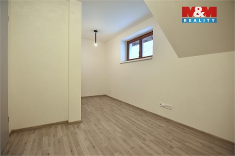 Pronájem bytu 4kk, 89 m² - 0