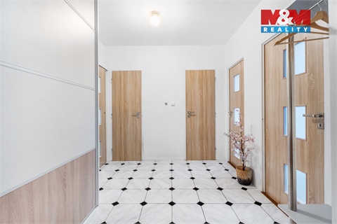 Prodej bytu 3+1, 70 m² 12