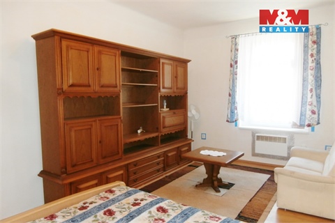 Pronájem bytu 1kk, 28 m² - 0