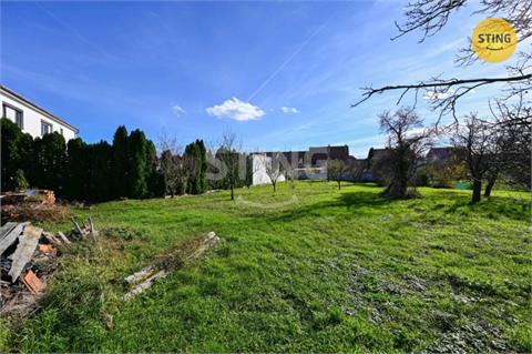 Prodej stavebního pozemku, 1 326 m² 0