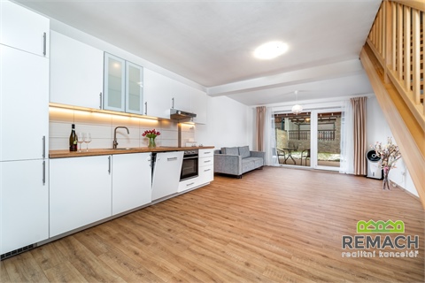 Pronájem bytu 3kk, 110 m² 0