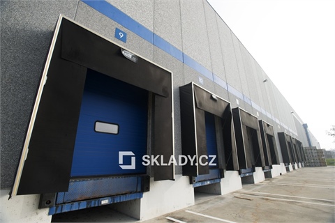 Pronájem skladu / haly, 2 765 m² - 2