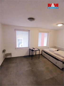 Pronájem bytu 1+1, 43 m² - 0