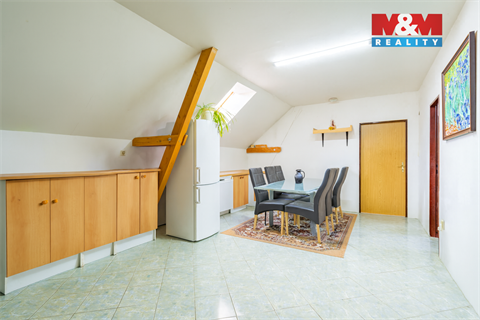 Prodej rodinného domu, 199 m² 2